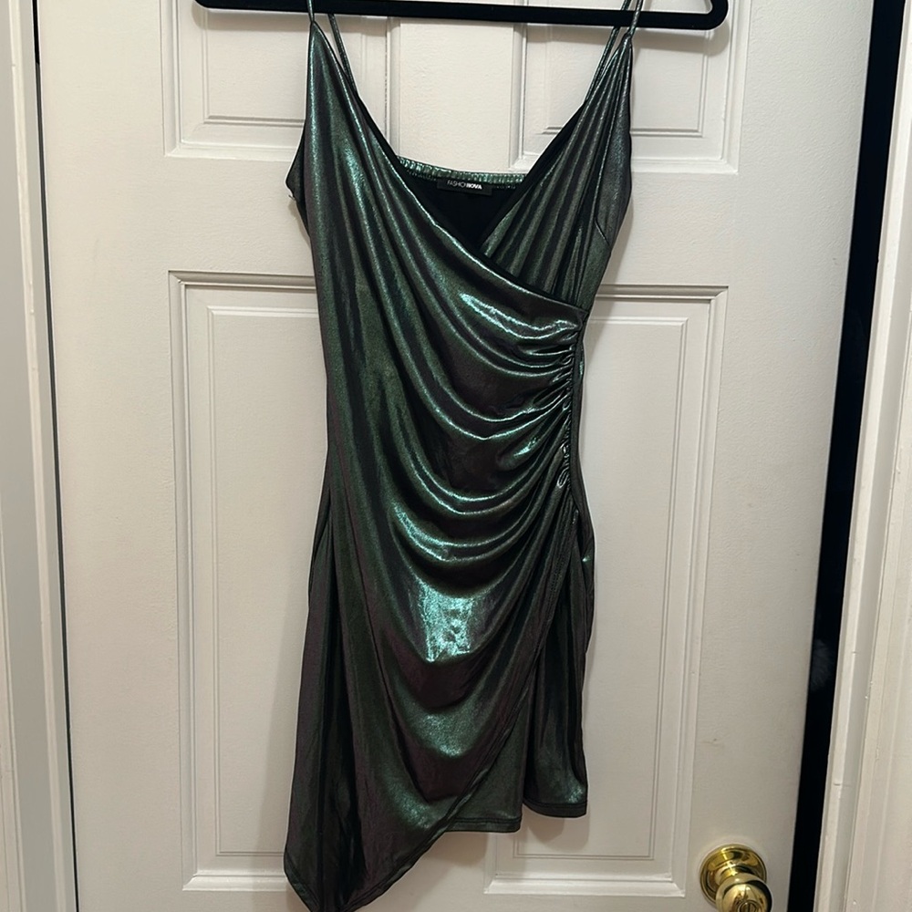 Fashion Nova Mini Dress. Women’s size small metallic green/silver